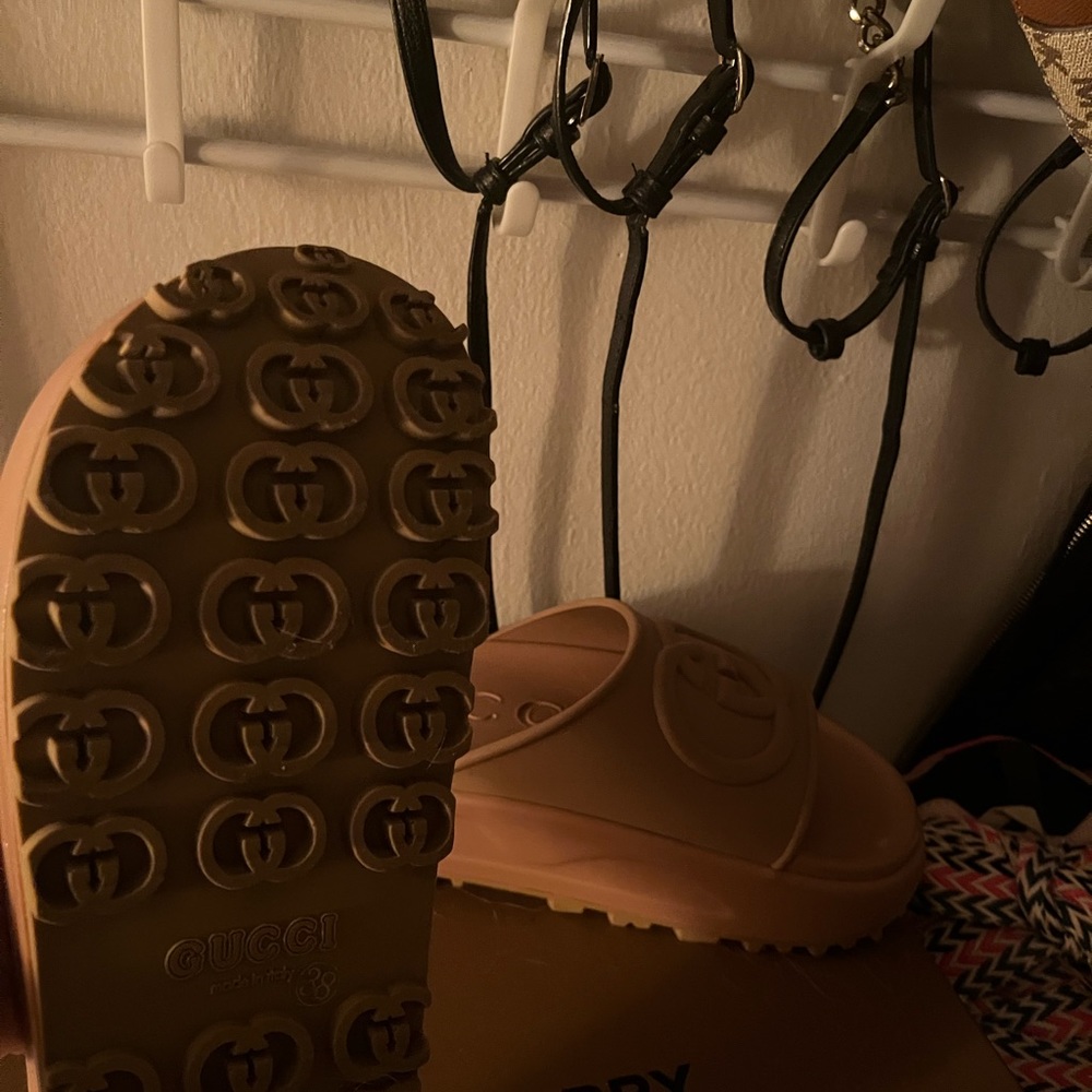 gucci slides
